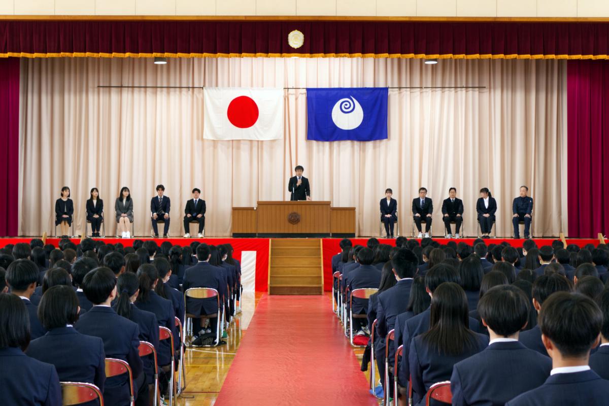 令和7年度 新任式