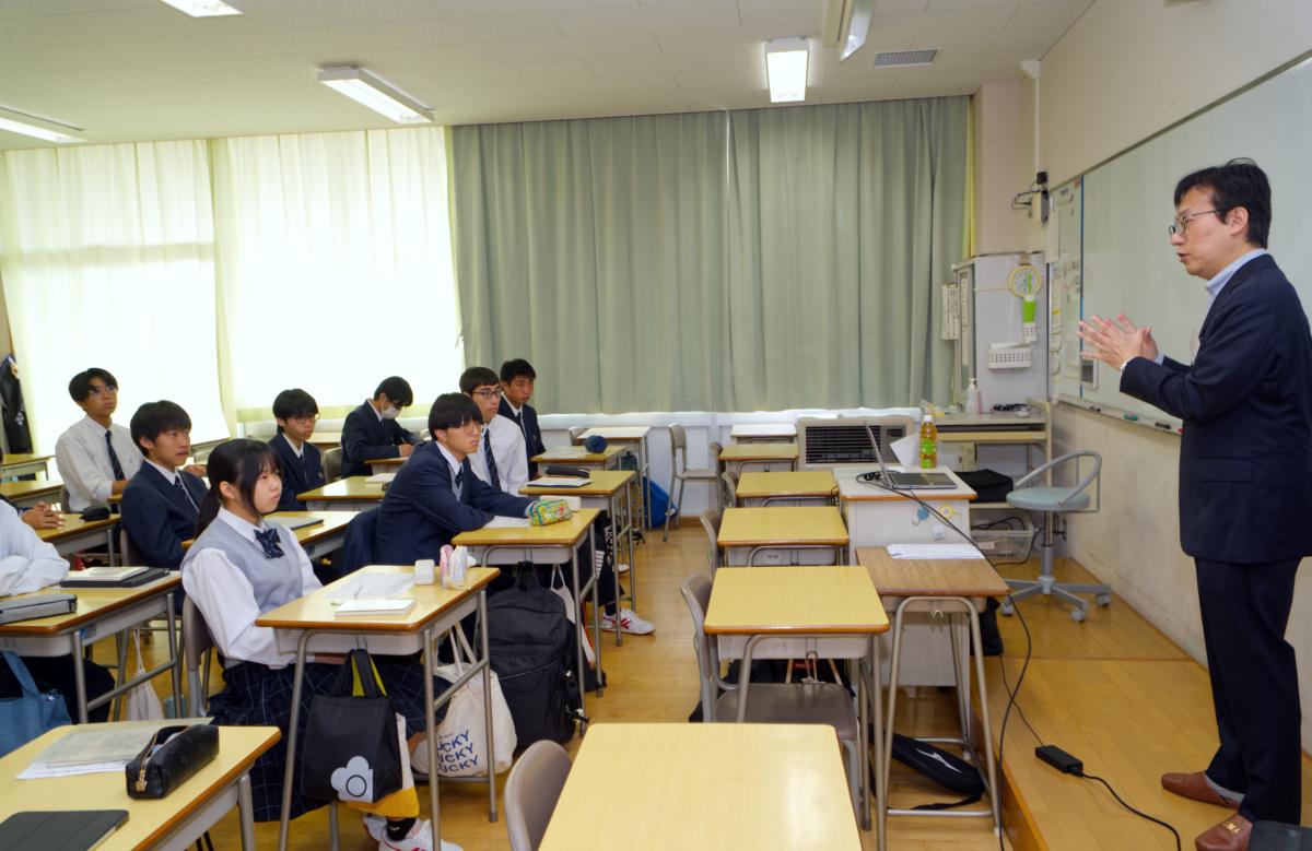 「面白い！」が未来の道標に。～1年生、大学模擬授業で世界が広がる～