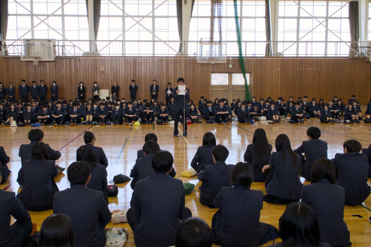 対面式：新入生代表挨拶：稲川 孝平 さん（岩瀬西中出身） さん