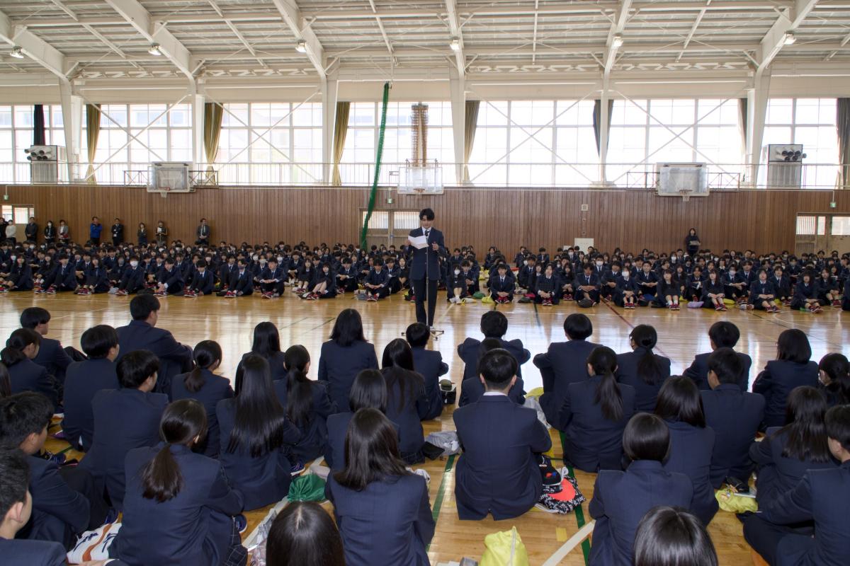 生徒会長のタンドアル マーベリック さん（下館西中出身）