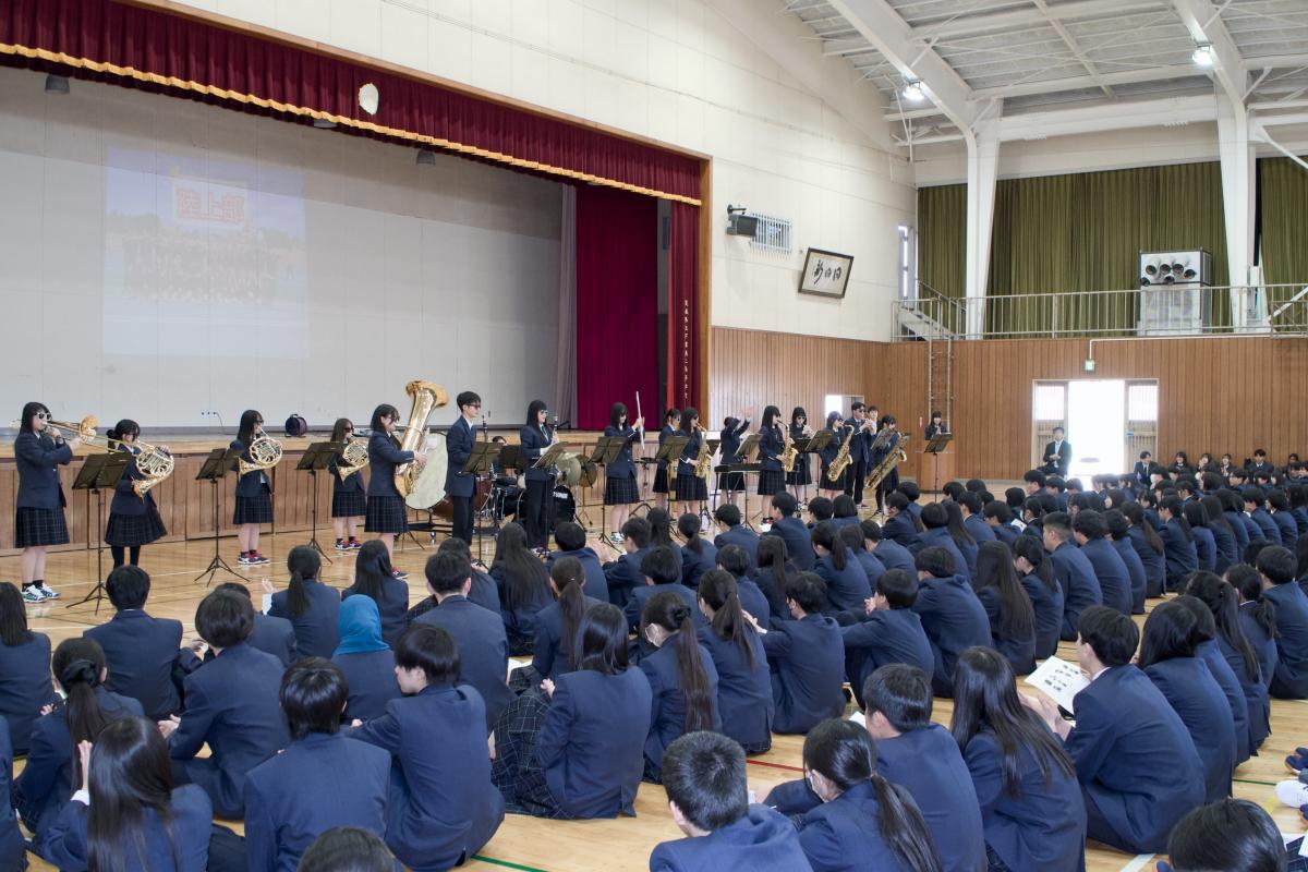 ブラス部の演奏